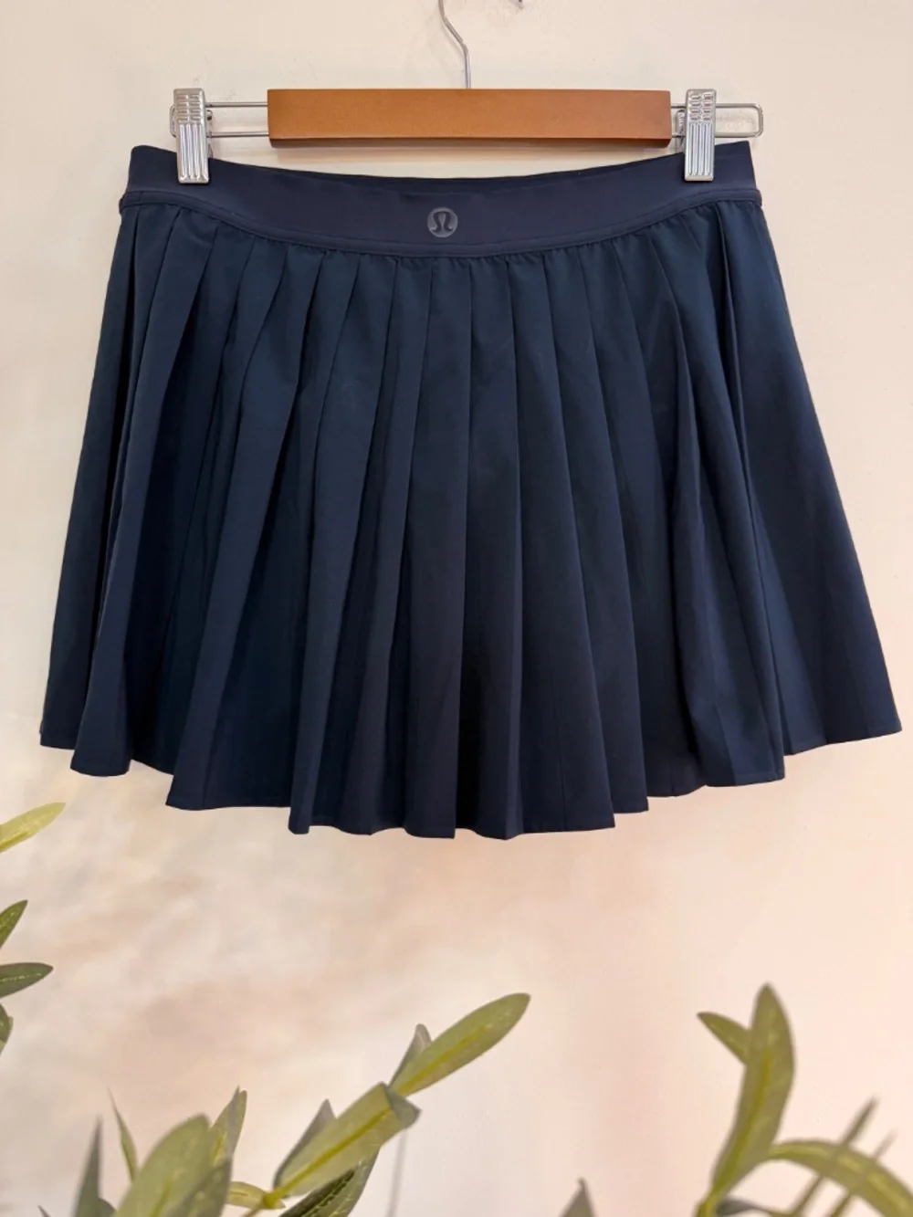 lululemon High-Rise Pleated Tennis Skirt 3" True Navy Size 8 - Picture 6 of 7